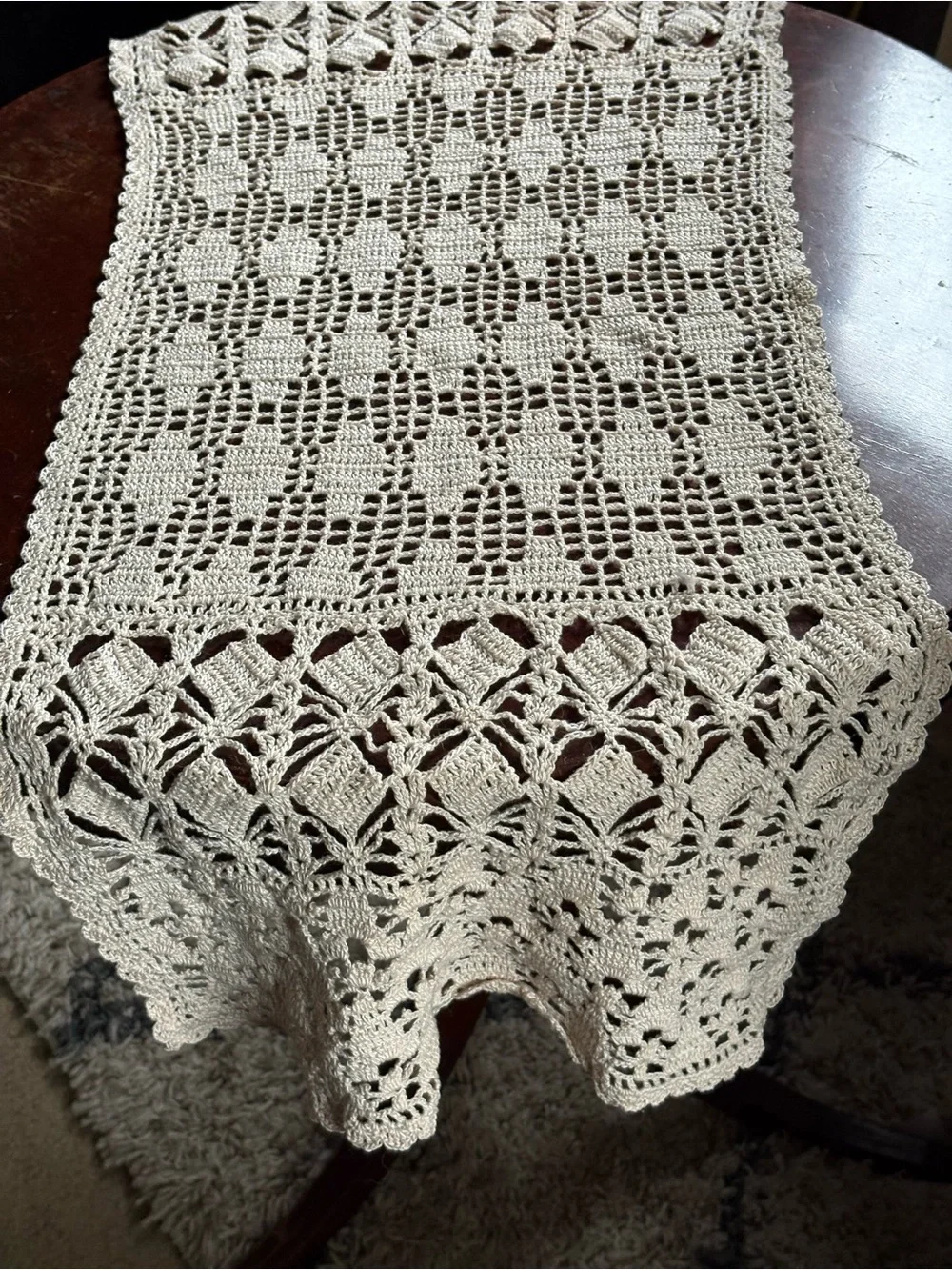 VTG handmade crochet lace table runner features a intricate squared pattern